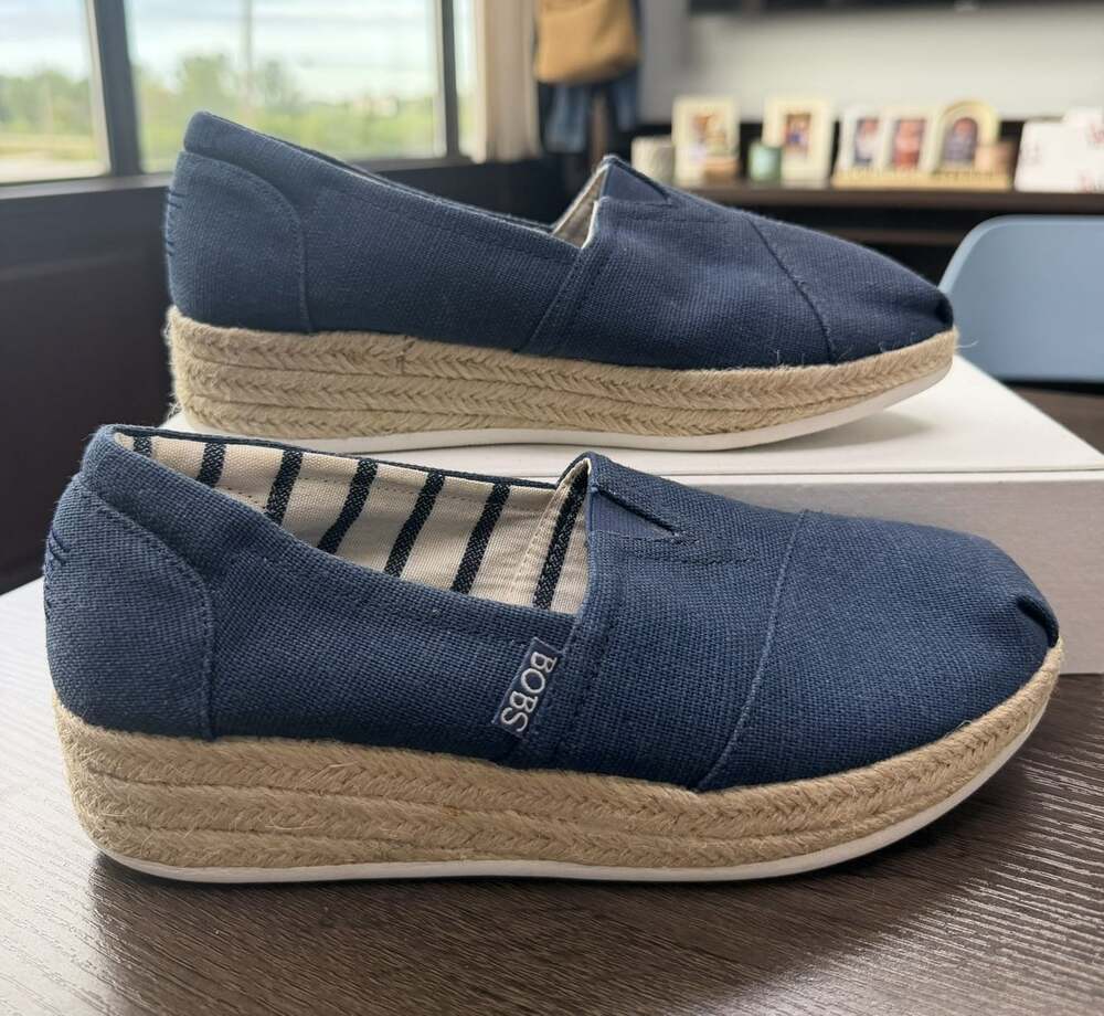 BOBS Skechers Women’s Size 7 Navy Canvas Espadrille Platform Slip On Shoes